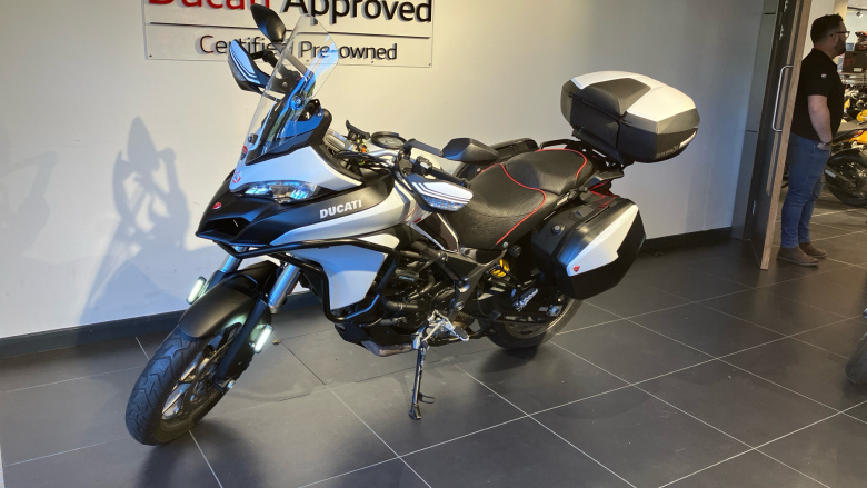 Ducati Multistrada 950 - Red